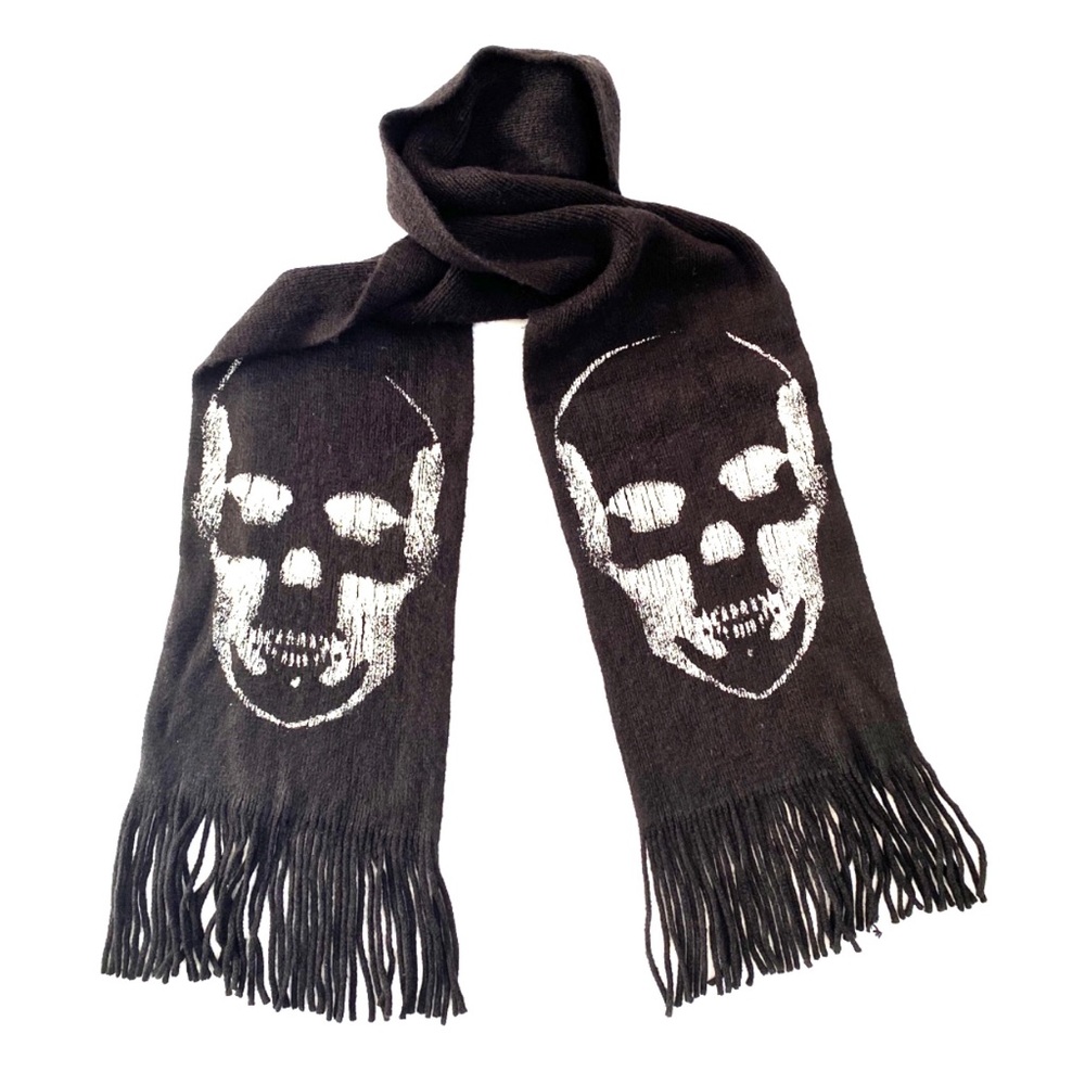 Echo vintage silver skull black knit fringe scarf